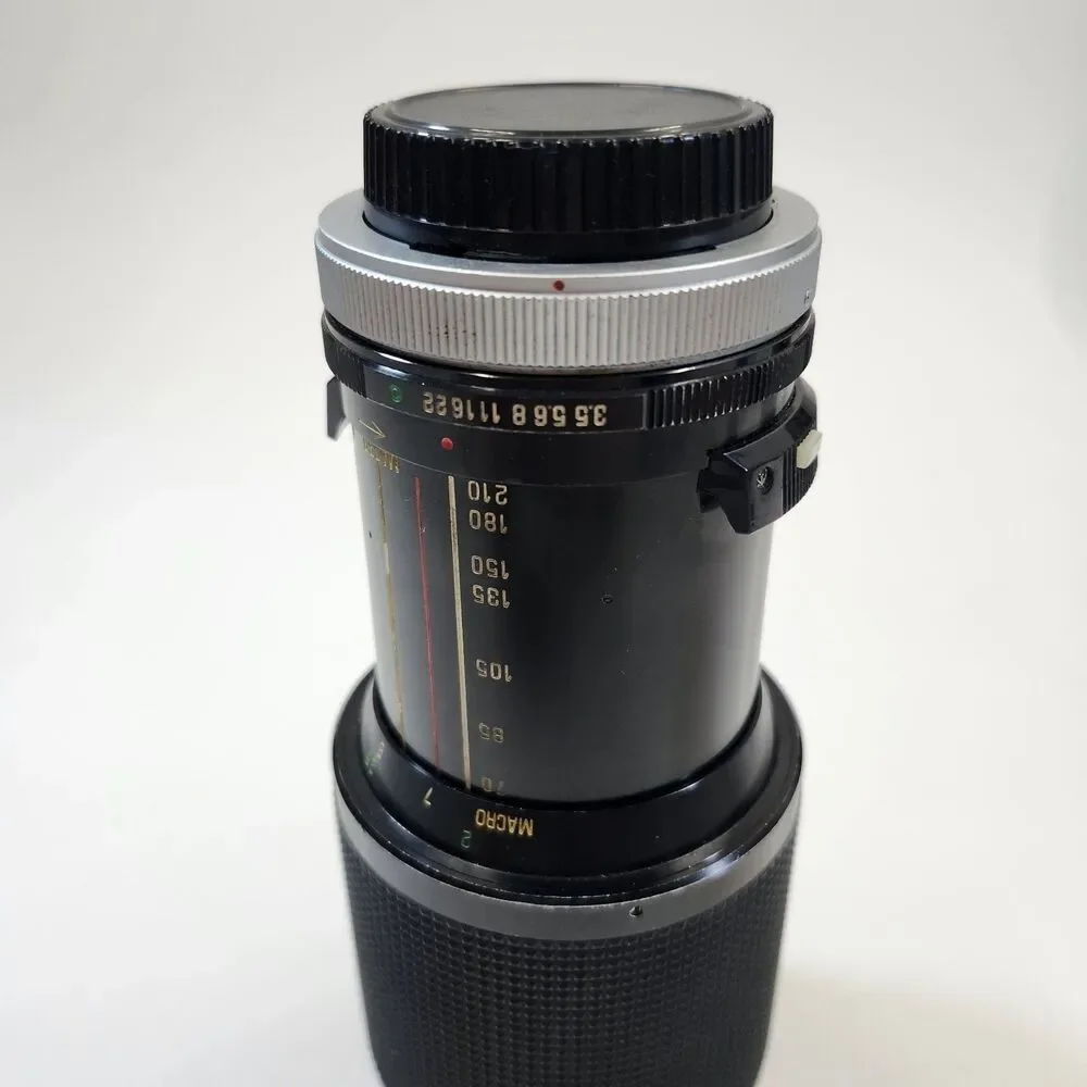 Vivitar 70-210mm f3.5 VMC Series 1 Macro Focusing Auto Zoom Lens Canon FD VTG